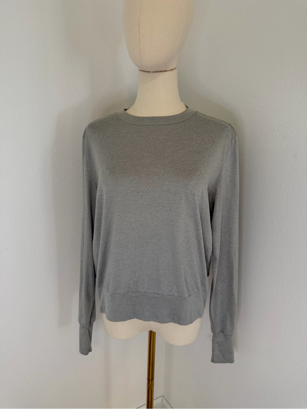 Vuori Light Gray Crewneck Pullover Long Sleeve Top Size Large